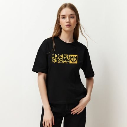 black round neck t shirt