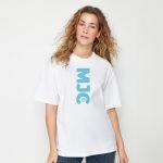 ladies white tee