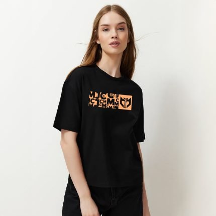 تي شيرت اسود حريمي