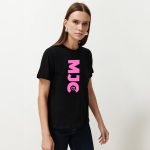⁦تيشيرت اسود قطني نسائي MJC⁩ - الصورة ⁦2⁩
