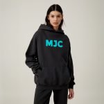 سويت شيرت اسود بناتي MJC