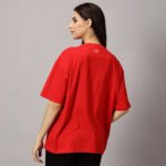 ⁦تيشيرت احمر نسائي اوفر سايز MJC⁩ - الصورة ⁦2⁩