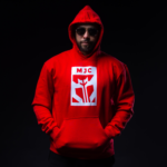 ⁦هودي احمر MJC⁩ - الصورة ⁦2⁩